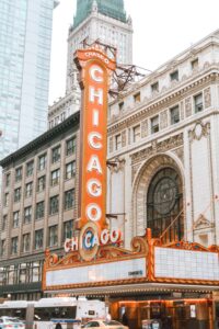 Chicago Theatre Sign - Iconic Chicago sites. Things to do in Chicago with kids. Kid-friendly activities in downtown Chicago. Family-friendly chicago itinerary